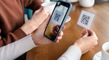 Как работает оплата по QR-коду
