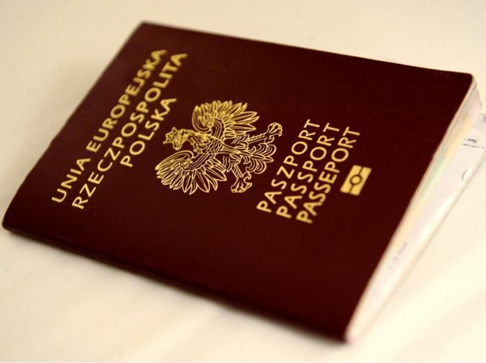 Паспорт гражданина Польши